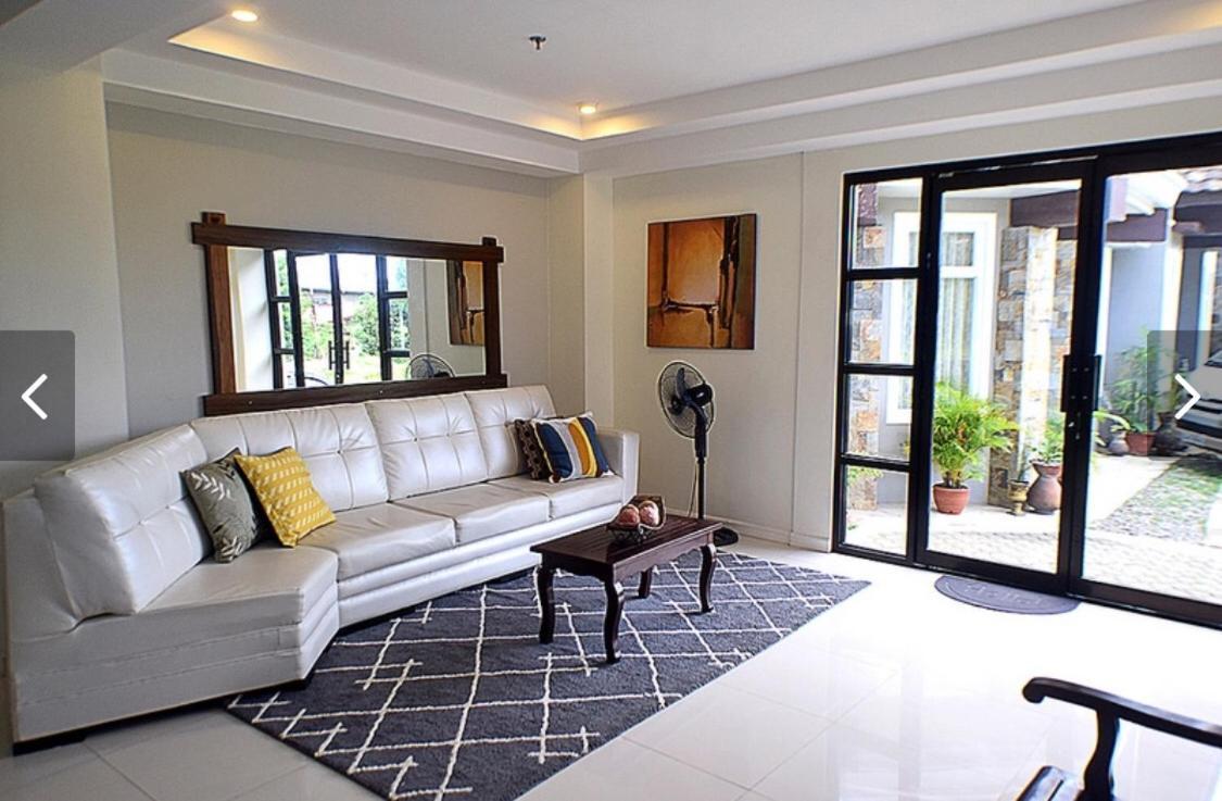 The Guest House Laoag Buitenkant foto
